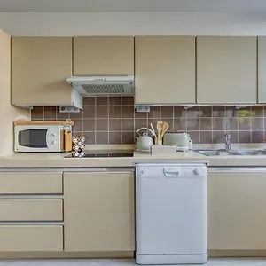 Escale De L'yvette - 50m2 Cosy, Balcony & Parking Appartement