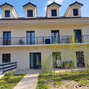 Meuble, Proche De La Gare T12 Appartement